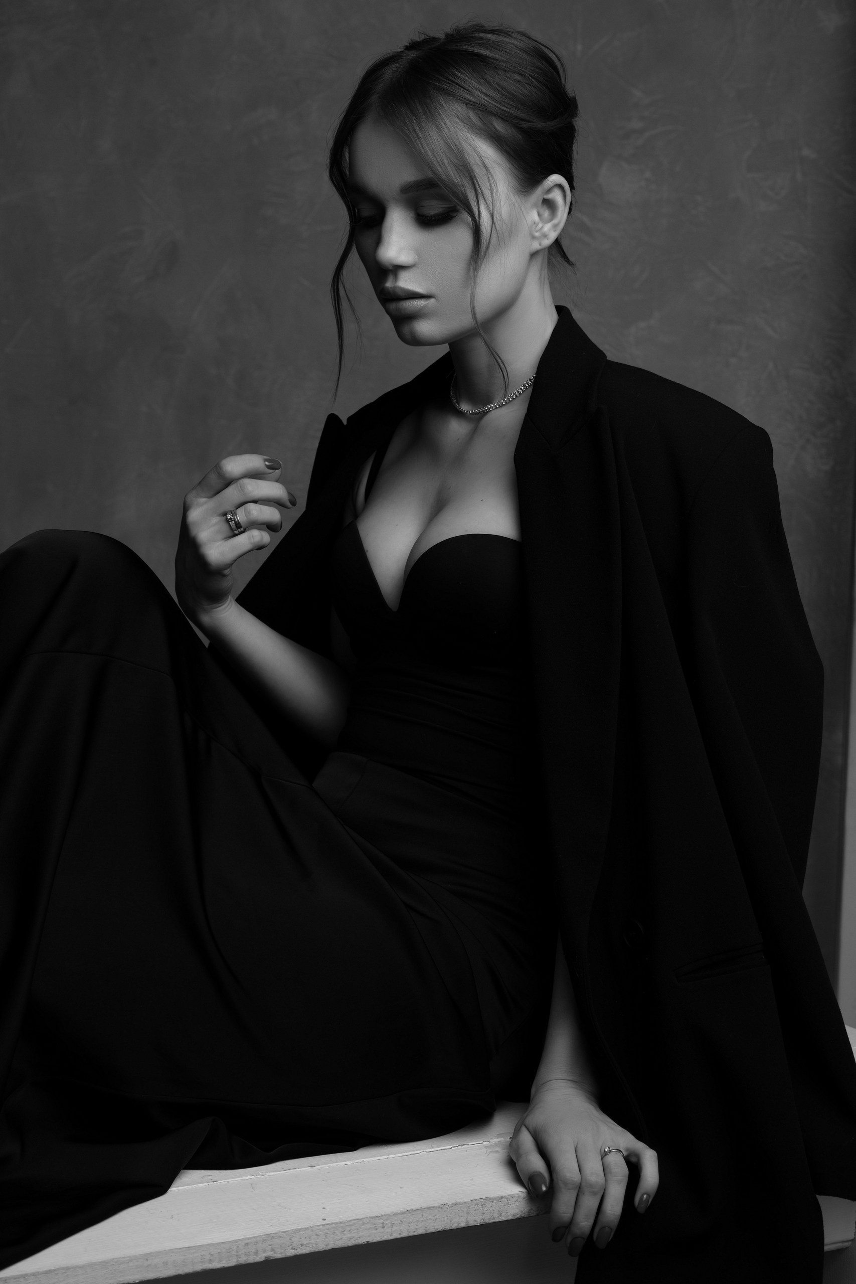 Индивидуальная фотосессия в студии FashionBox