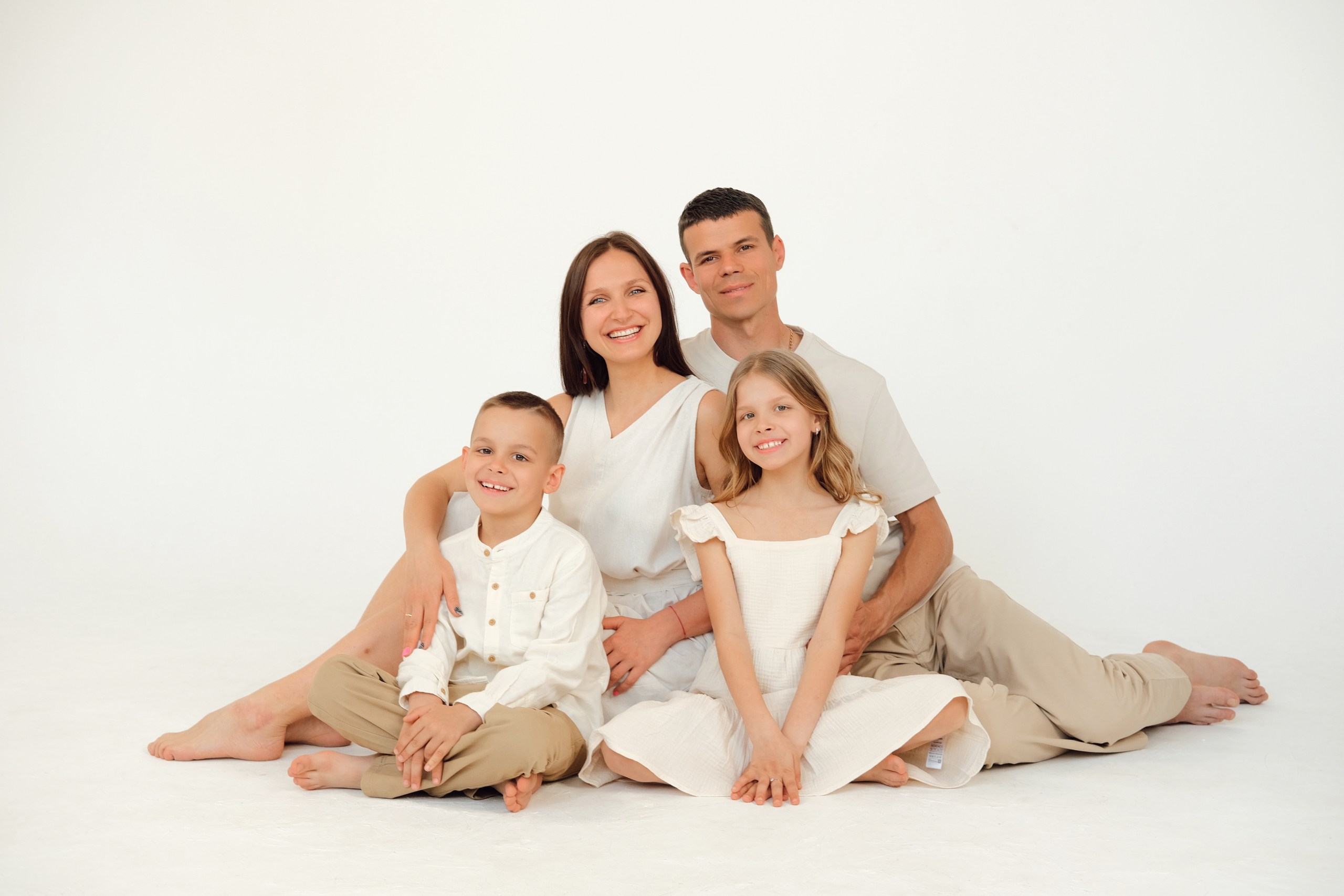 Семейная фотосессия в студии